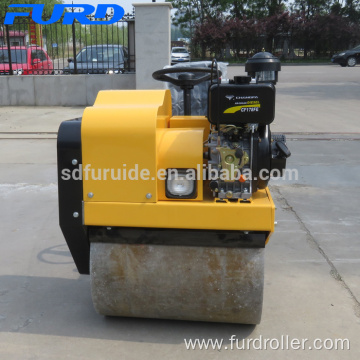 700kg Small Vibratory Riding Compactor Roller (FYL-850)